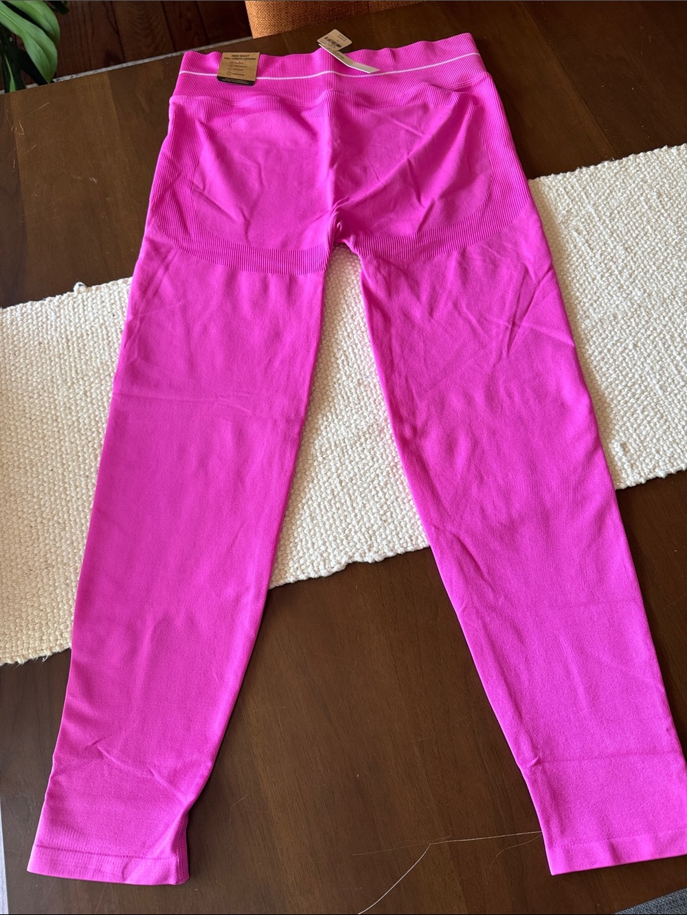 PINK Victoria's Secret Hot Pink Seamless Leggings - Picture 8 of 9
